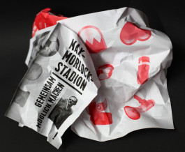  Flugblatt maxgemeinsam mit schwarter Typografie und Emojis in rot auf weißem Hintergrund